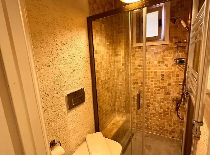 Lovely History Hotel *