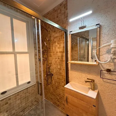 Lovely History Hotel